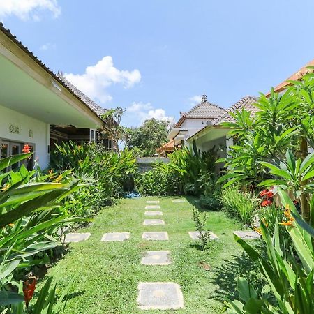 Karan Homestay Canggu Экстерьер фото